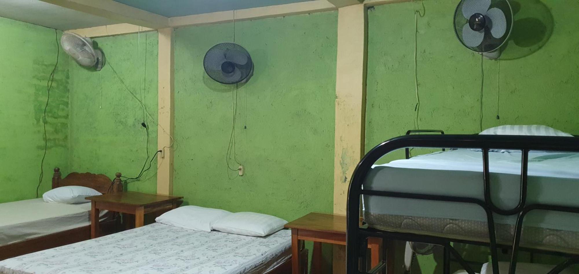 B&B, Family Run Homestay, Hospedaje La Penita Altagracia Eksteriør bilde