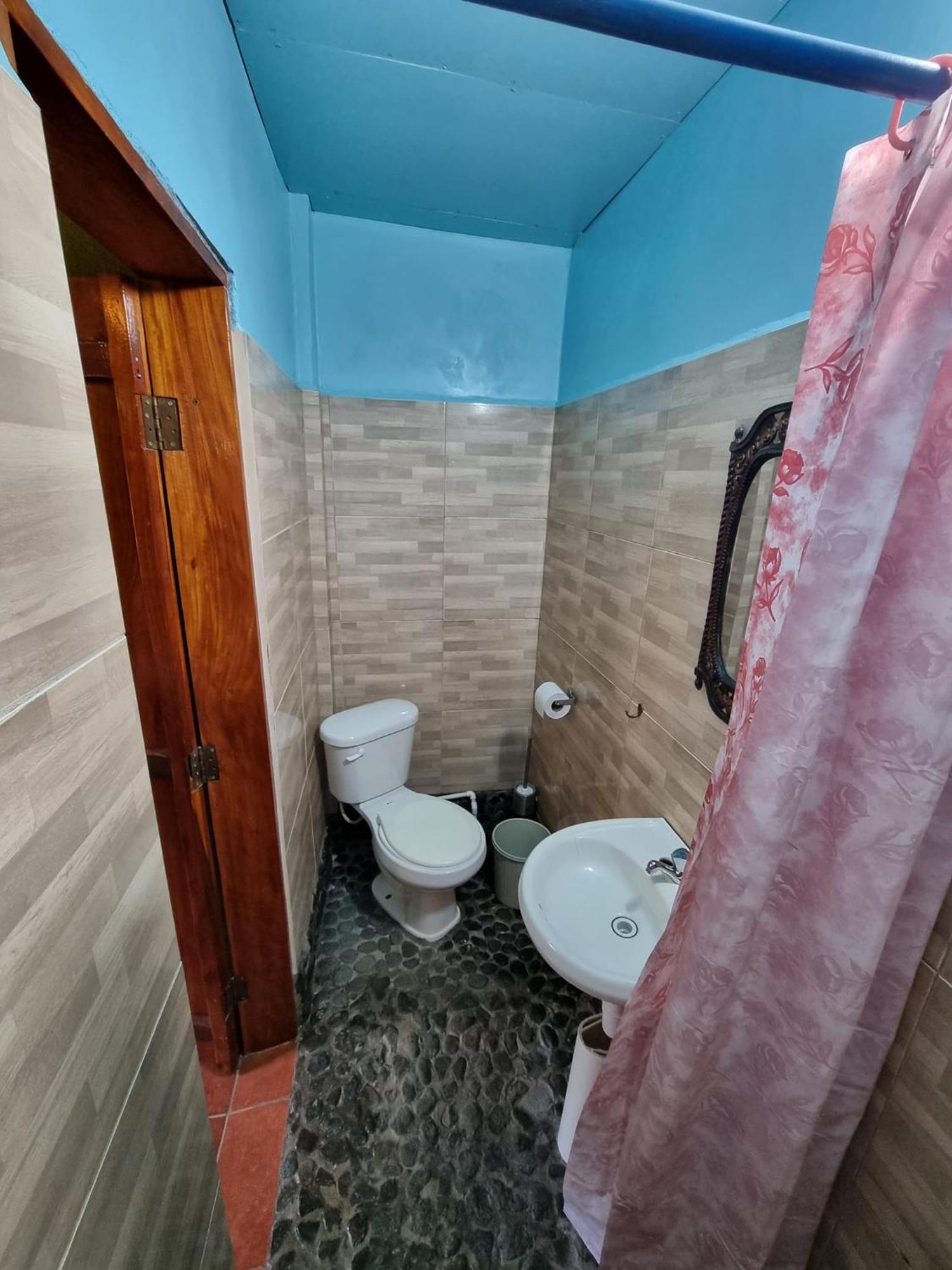 B&B, Family Run Homestay, Hospedaje La Penita Altagracia Eksteriør bilde