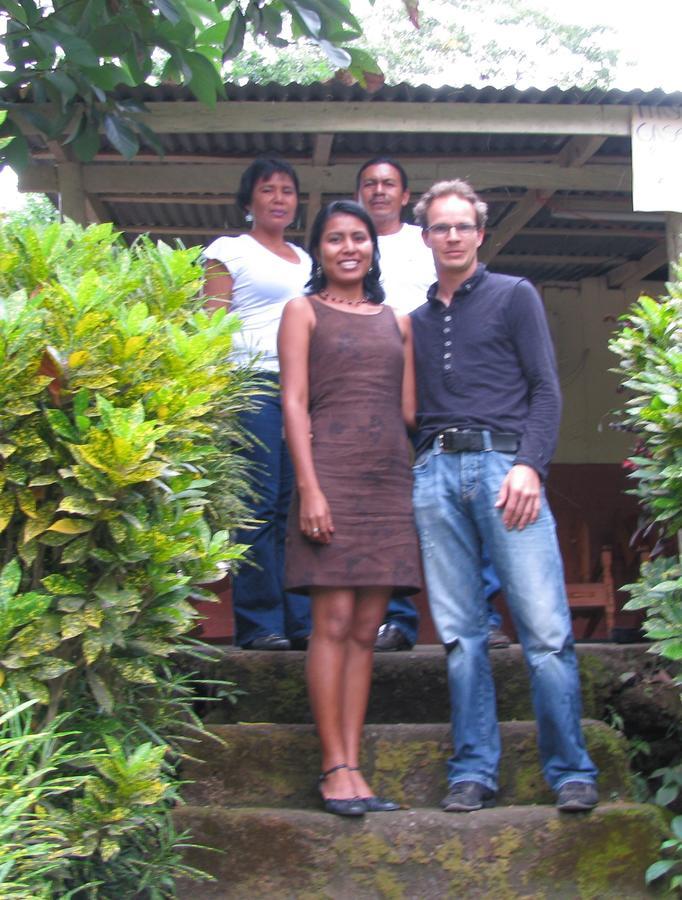 B&B, Family Run Homestay, Hospedaje La Penita Altagracia Eksteriør bilde