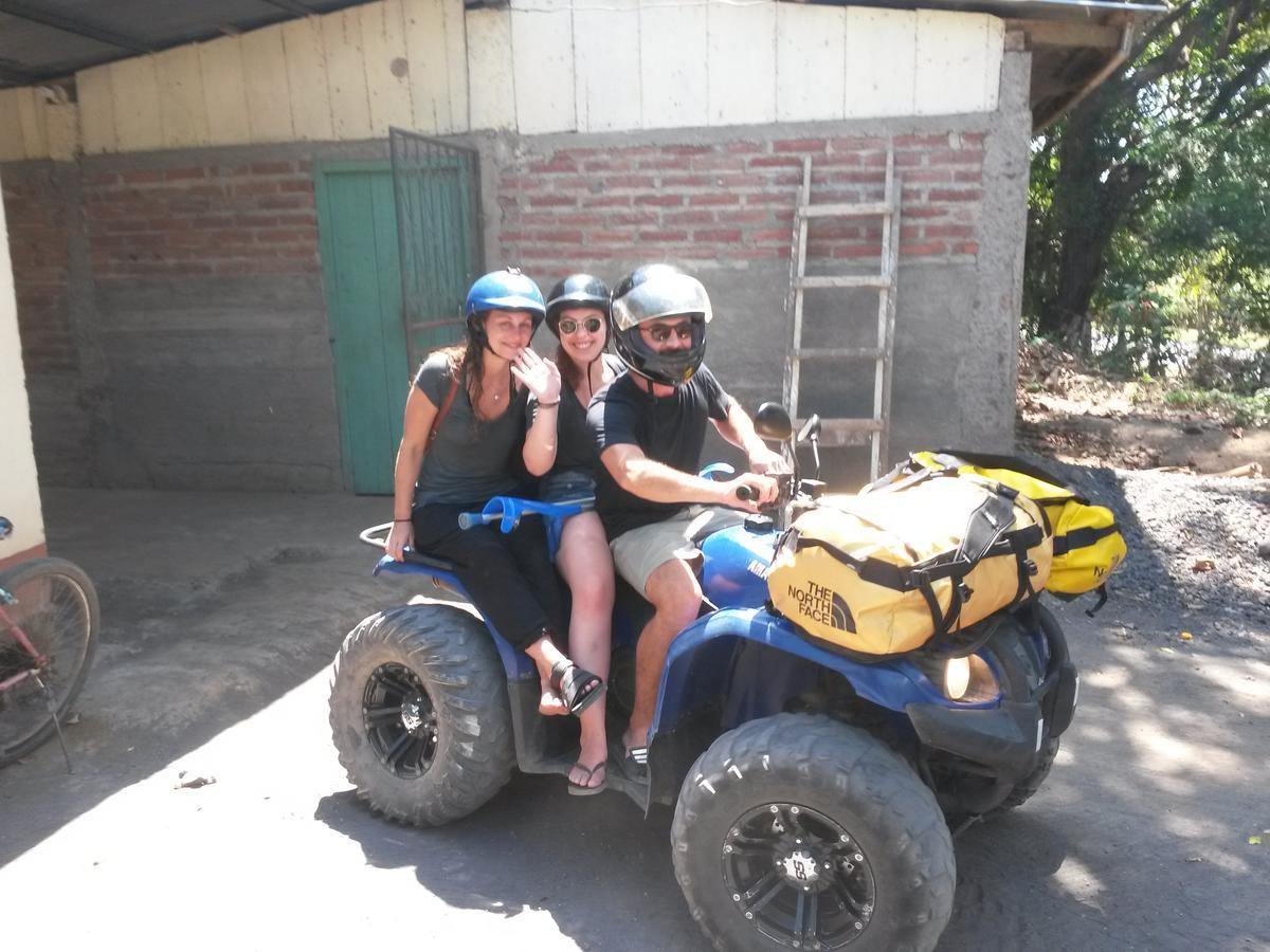 B&B, Family Run Homestay, Hospedaje La Penita Altagracia Eksteriør bilde